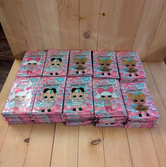 LOL Surprise Trading Cards Lot Of 98 Packs New - Picture 2 of 9